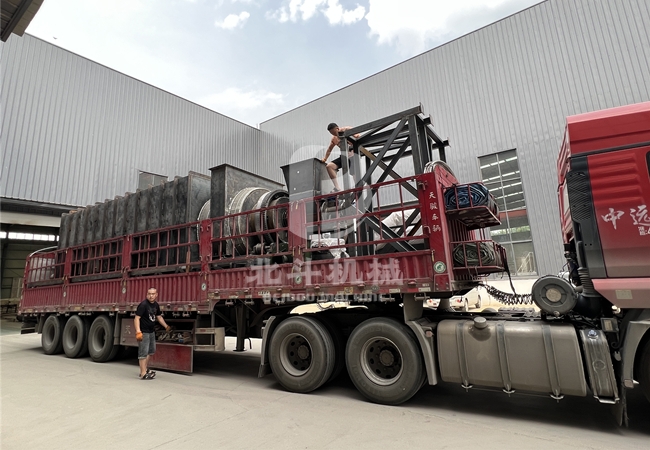 連續式鋸末炭化爐發貨