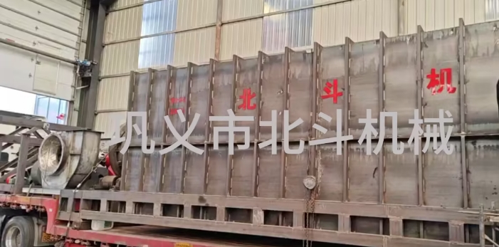 新型連續式炭化爐裝車發往浙江